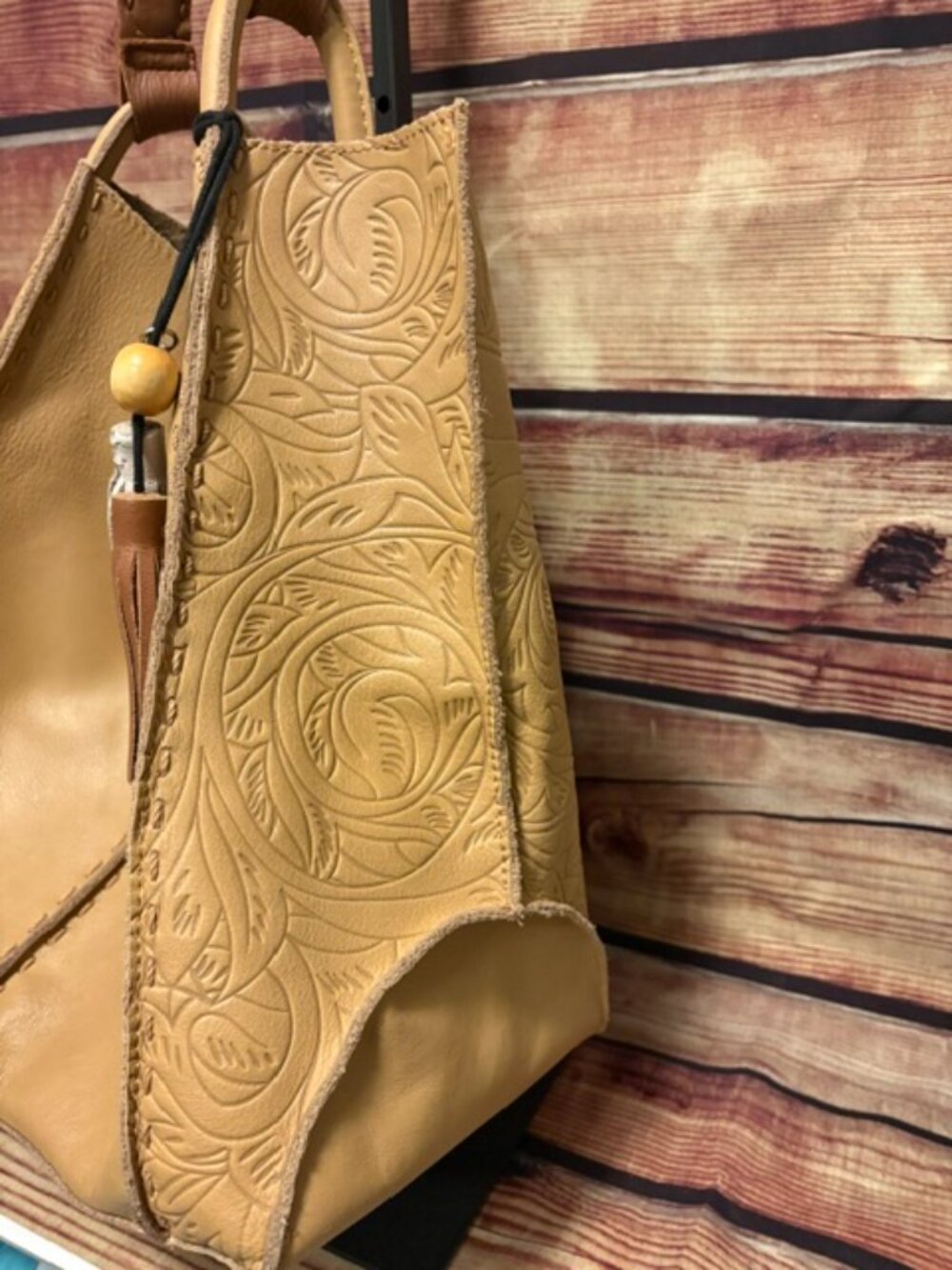 The Sak Los Feliz Large Leather Tote Bag Camel Tan Tooling Detail EUC - Picture 4 of 5
